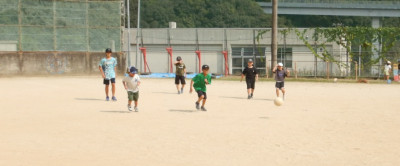 昼休みの運動場 (12)