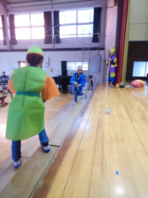 4・5年生学習発表会の練習 (2)