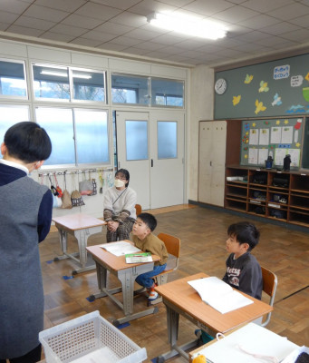 1年生読み聞かせ (1)