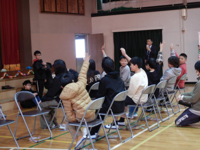 6年生を送る会　4・5年生出し物 (6)