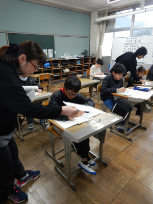5年生算数練習問題を解いている (2)